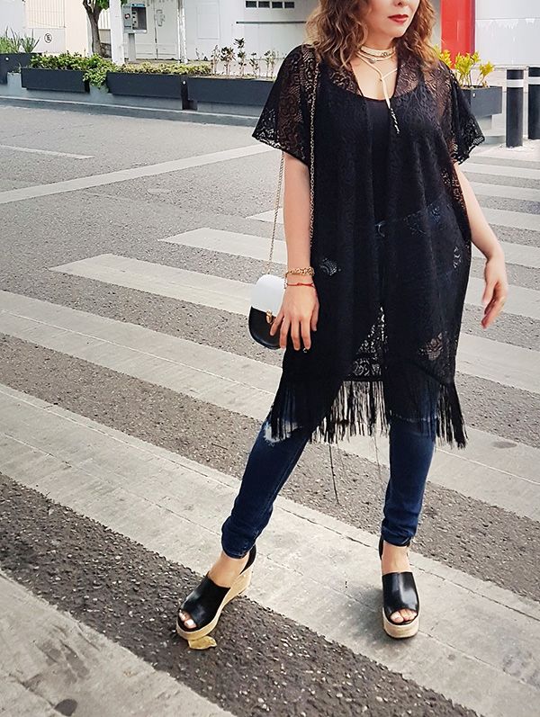 Kimono style in black, Guess Wedges and Hollister Denim