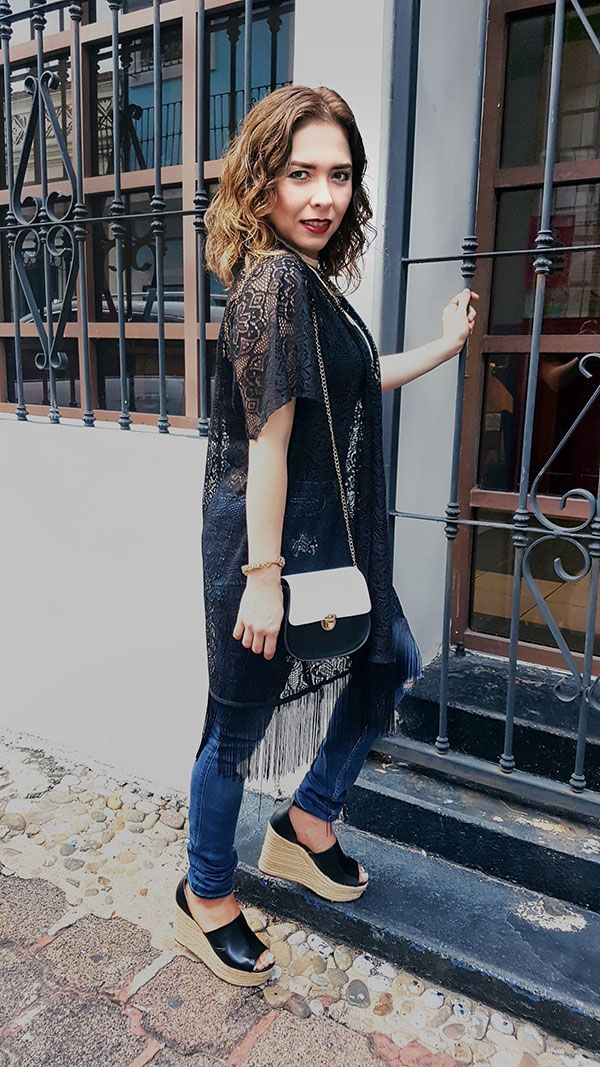 Kimono style in black, Guess Wedges and Hollister Denim, H&M Chocker
